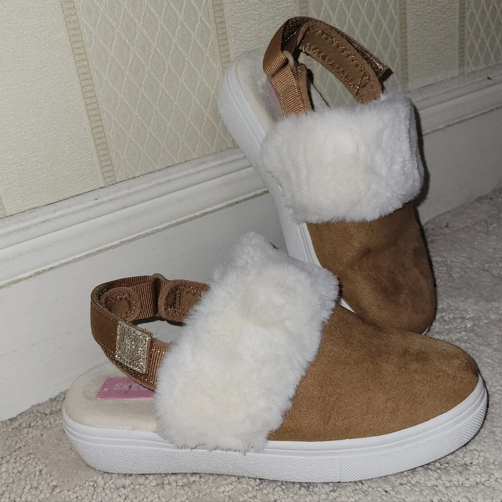 Skechers Girls Brown Faux Suede & White Faux Fur Slip-On Sandals